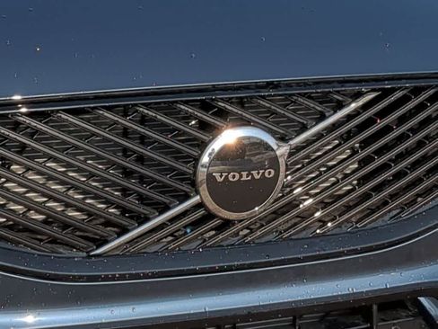 Certified 2026 Volvo XC60 B5 Core w/ Protection Package Premier AWD/4WD image 11
