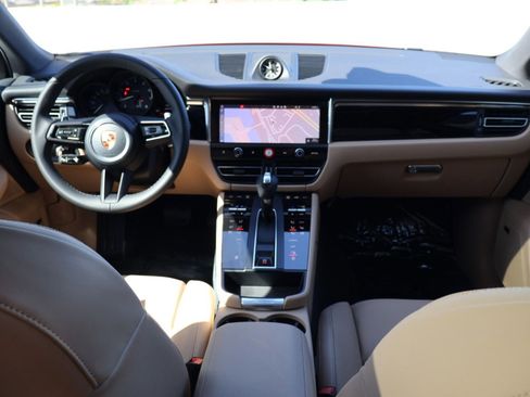 New 2026 Porsche Macan image 21