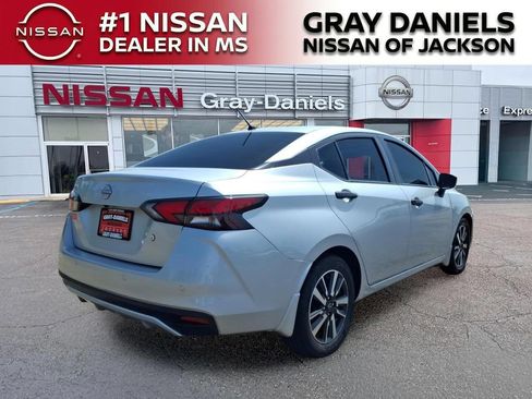 Used 2025 Nissan Versa S w/ S Plus Package FWD image 3