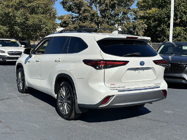 Used 2021 Toyota Highlander Platinum FWD image 5
