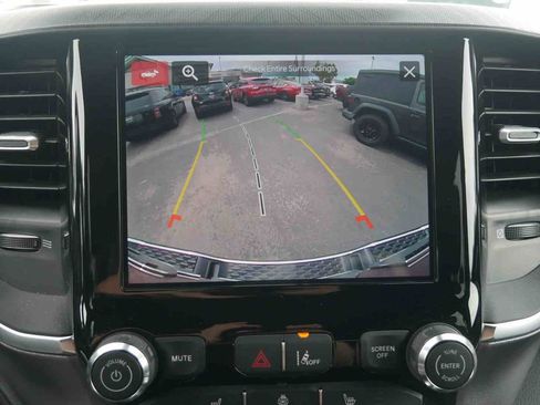 Used 2025 RAM 1500 Big Horn AWD/4WD image 37