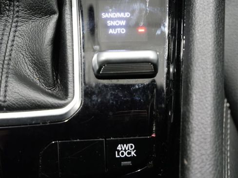 Used 2025 Jeep Compass Limited AWD/4WD image 21