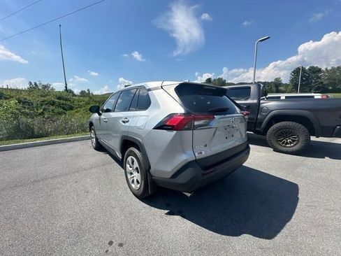 Used 2024 Toyota RAV4 LE FWD image 30