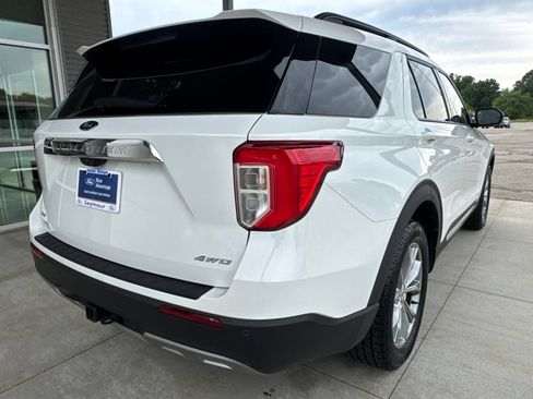 Certified 2023 Ford Explorer XLT w/ Equipment Group 202A AWD/4WD image 8