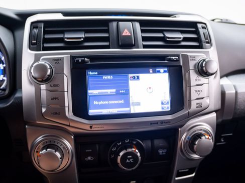 Used 2019 Toyota 4Runner SR5 AWD/4WD image 21
