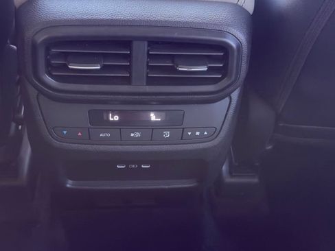 Used 2024 Honda Pilot Touring image 30