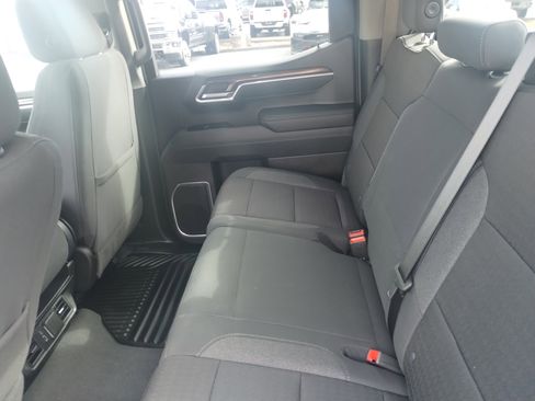 Used 2025 Chevrolet Silverado 1500 LT image 15