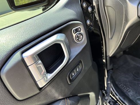 Used 2022 Jeep Gladiator Mojave w/ LED Lighting Group image 10