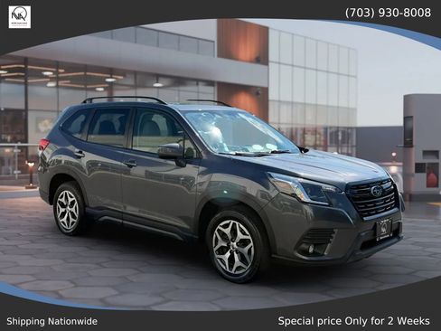 Used 2024 Subaru Forester Premium AWD/4WD image 2