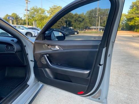 Used 2021 Kia Stinger GT2 AWD/4WD image 25