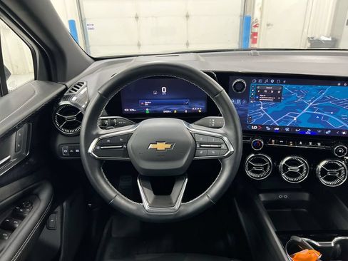 Used 2024 Chevrolet Blazer EV LT AWD/4WD image 11