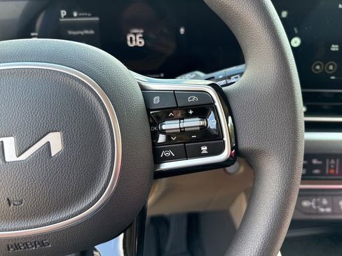 New 2026 Kia Carnival LX image 32