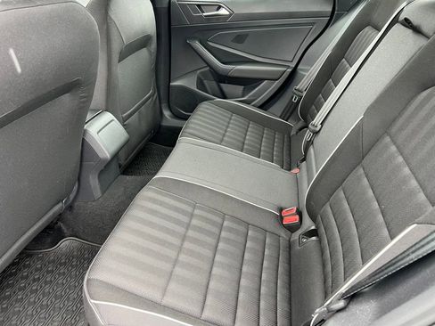 Used 2024 Volkswagen Jetta Sport image 10