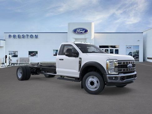 New 2026 Ford F450 XL w/ XL Chrome Package image 7