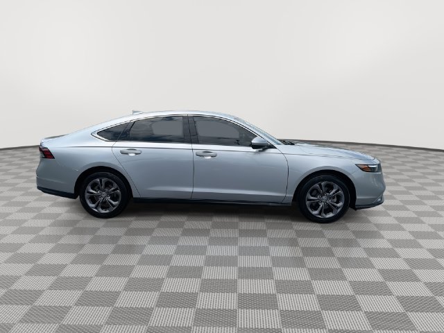 Used 2023 Honda Accord EX image 13