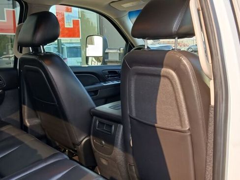Used 2010 GMC Sierra 2500 SLT image 9