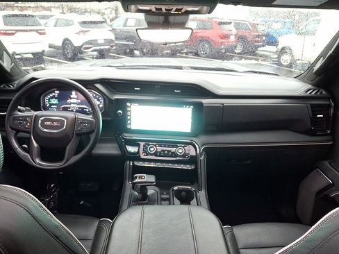 Used 2024 GMC Sierra 1500 AT4X image 21