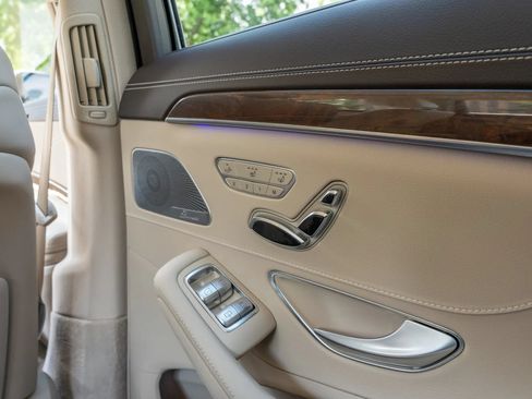 Used 2017 Mercedes-Benz S 550 4MATIC Sedan image 18