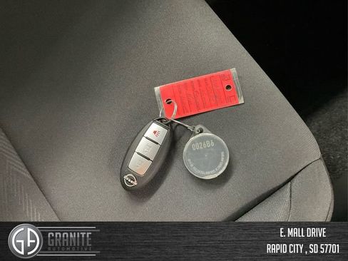 Used 2025 Nissan Frontier S image 25