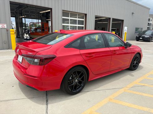 Certified 2025 Honda Civic Sport image 9
