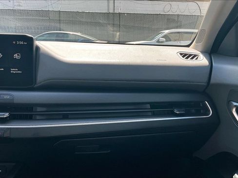 Used 2025 Kia K4 FWD image 25