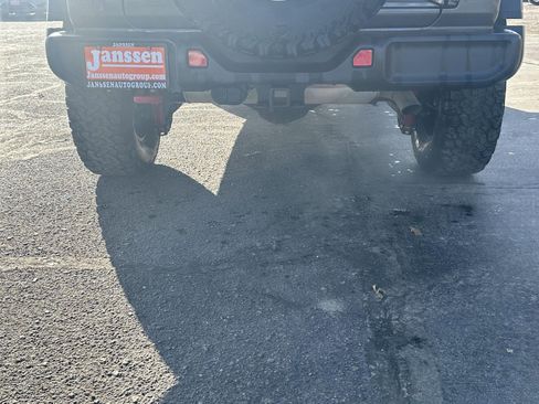 Used 2024 Jeep Wrangler Rubicon image 4