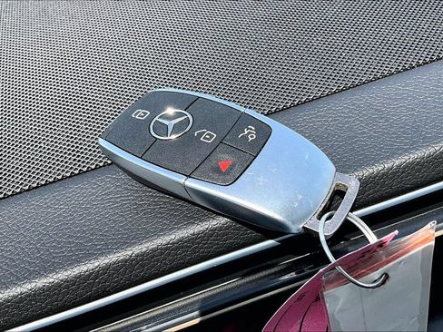 Used 2025 Mercedes-Benz GLE 350 4MATIC image 12