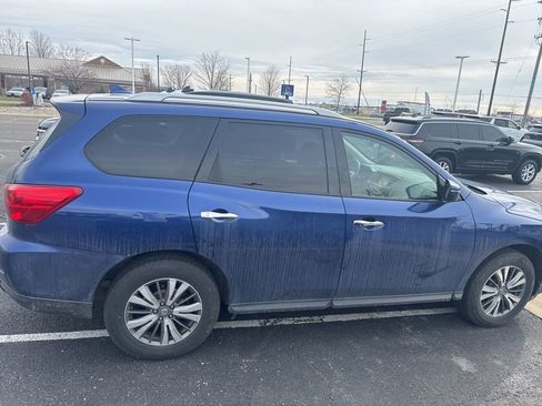 Used 2019 Nissan Pathfinder S AWD/4WD image 6