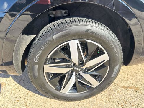 Used 2022 Kia Sorento S image 4