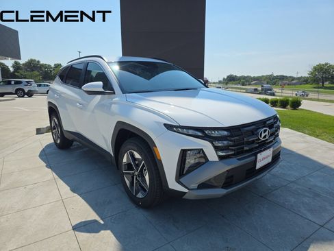Certified 2025 Hyundai Tucson SEL AWD/4WD image 5