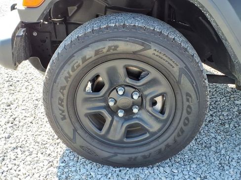 Used 2021 Jeep Wrangler Unlimited Sport AWD/4WD image 36