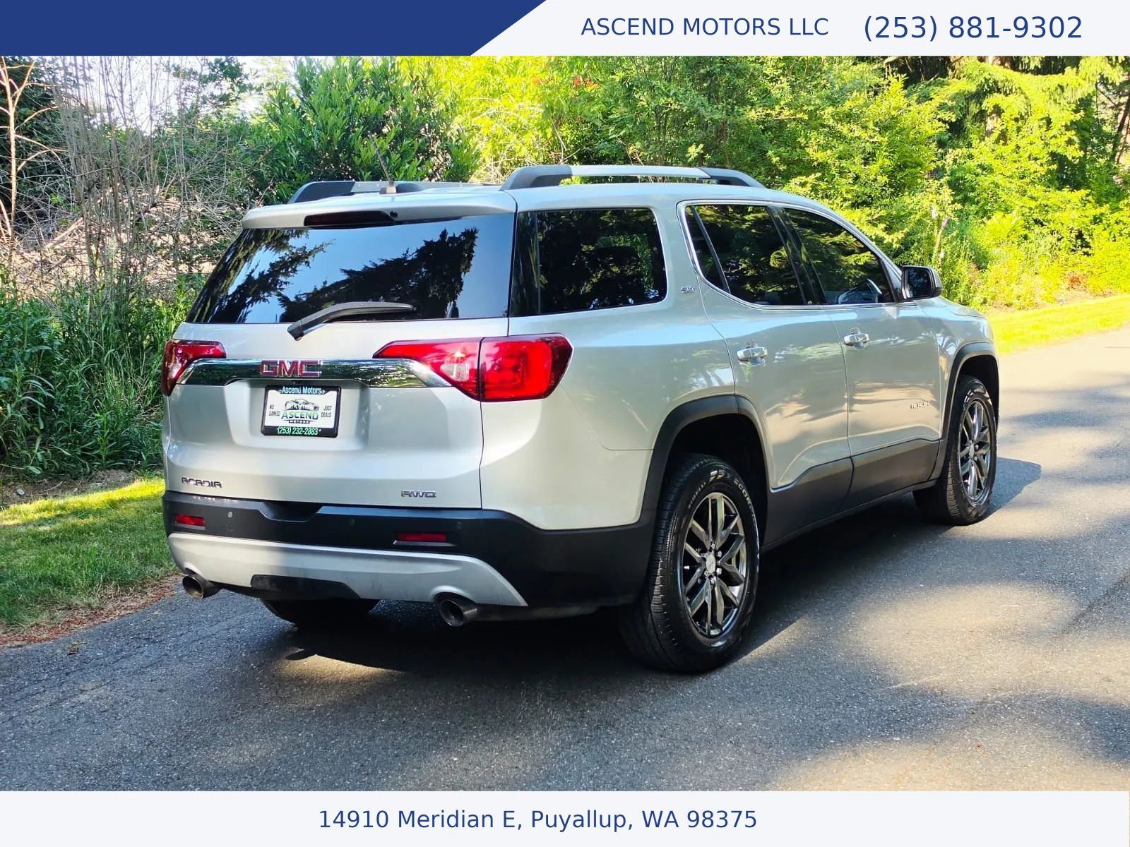 Used 2017 GMC Acadia SLT AWD/4WD image 5