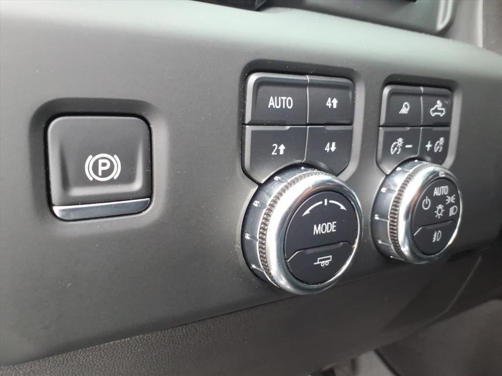 Used 2024 GMC Sierra 1500 AT4 w/ Technology Package AWD/4WD image 24