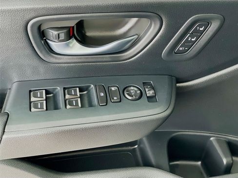Certified 2025 Honda Pilot EX-L image 22