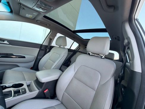 Used 2021 Kia Sportage EX w/ EX Technology Package FWD image 31