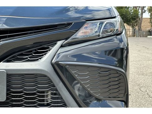 Used 2021 Toyota Camry SE FWD image 50