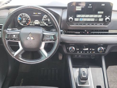 Used 2022 Mitsubishi Outlander SE FWD image 26