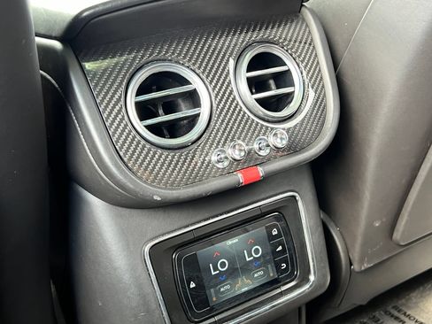 Used 2020 Bentley Bentayga Speed AWD/4WD image 17