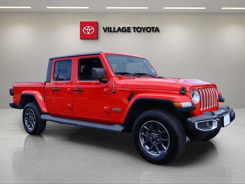 Used 2020 Jeep Gladiator Overland AWD/4WD image 7