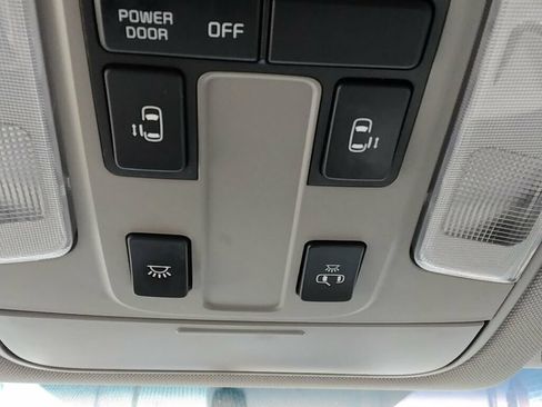 Used 2021 Kia Sedona LX FWD image 26