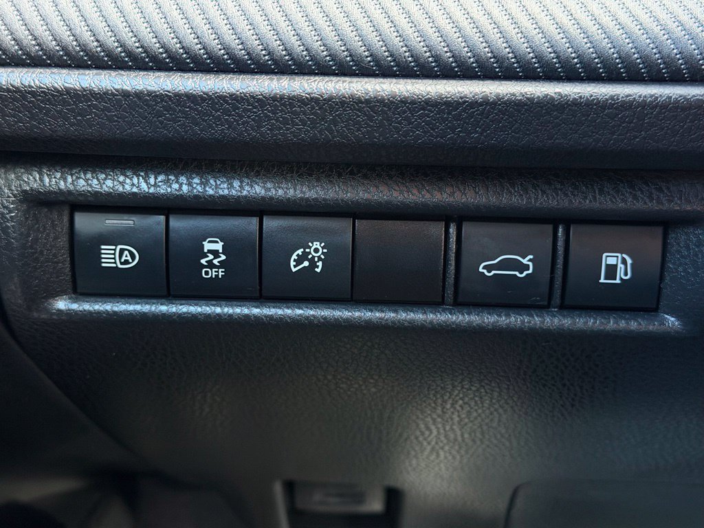 Used 2025 Toyota Camry SE w/ Convenience Package FWD image 27