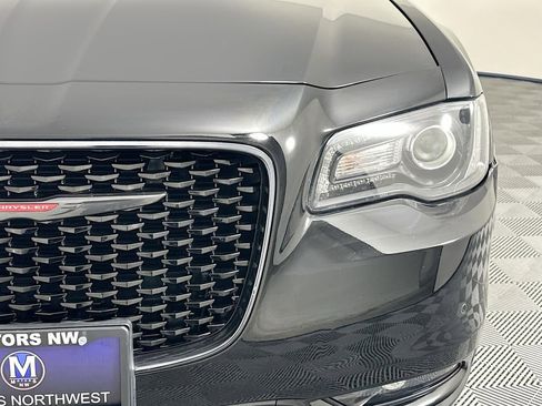 Used 2021 Chrysler 300 S image 6
