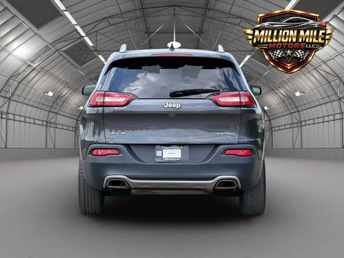 Used 2016 Jeep Cherokee Limited AWD/4WD image 4