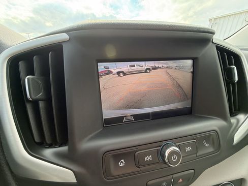 Used 2023 GMC Terrain SLE w/ Driver Convenience Package image 14