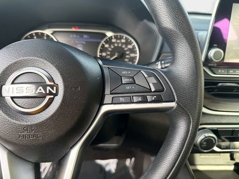 Used 2024 Nissan Altima 2.5 SV FWD image 26