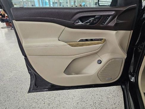 Used 2019 GMC Acadia Denali image 25