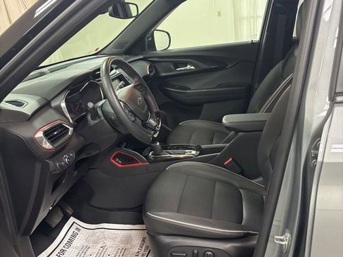 Used 2023 Chevrolet TrailBlazer RS w/ Convenience Package image 9