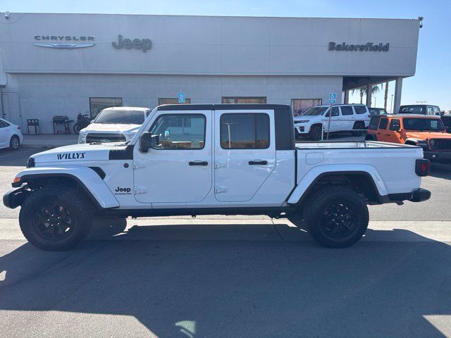 Certified 2022 Jeep Gladiator Sport AWD/4WD image 2