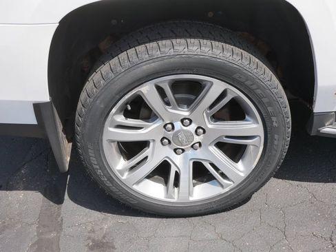 Used 2016 Cadillac Escalade ESV Luxury AWD/4WD image 8