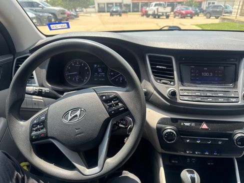 Used 2016 Hyundai Tucson SE w/ Option Group 02 FWD image 11